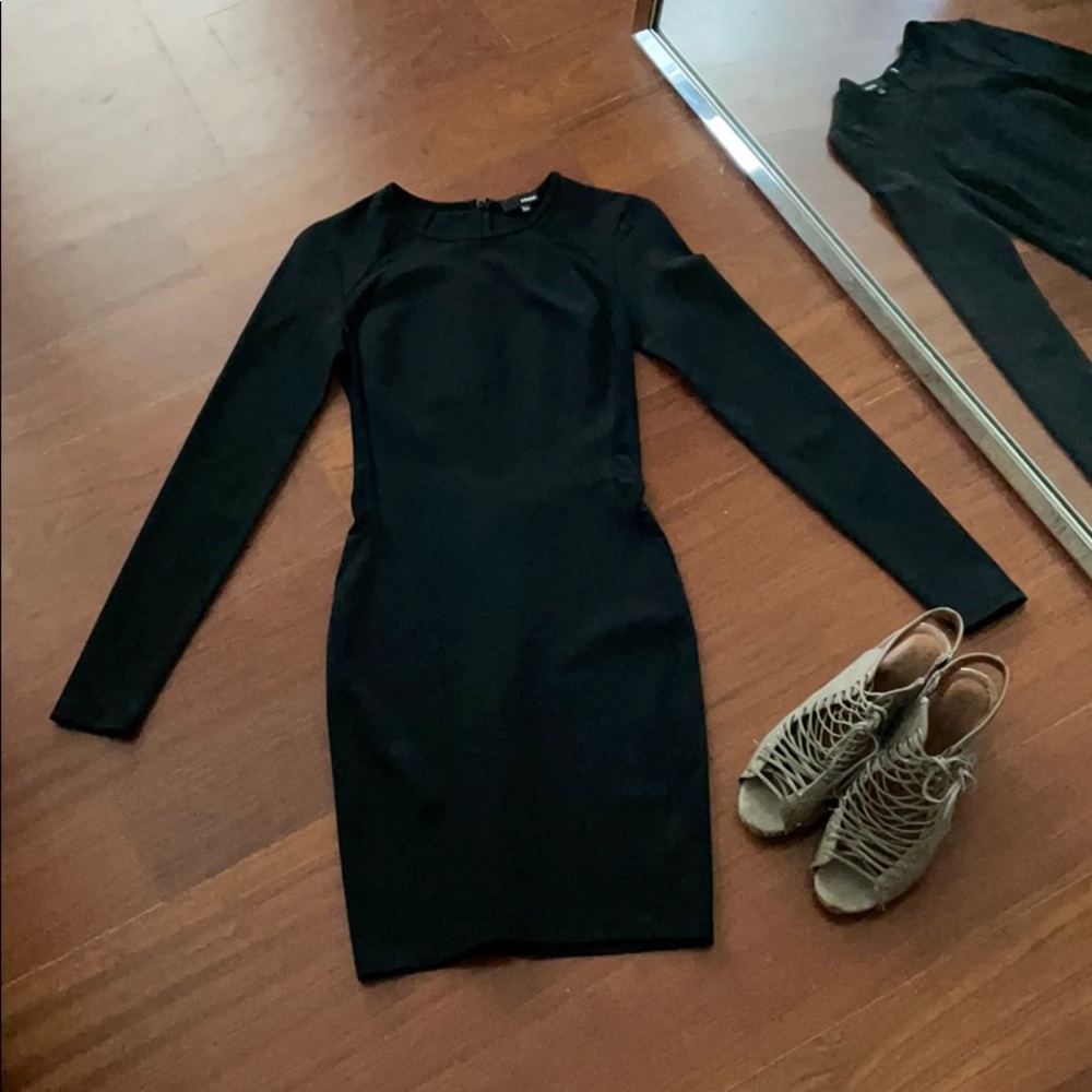 NWOT - Wilfred Aritizia Black Mini Dress - Size 4